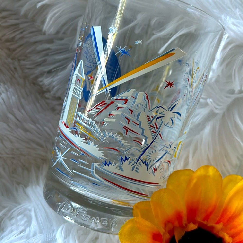 McDonald’s 25th Anniversary Disney Glass - Picture 2 of 5